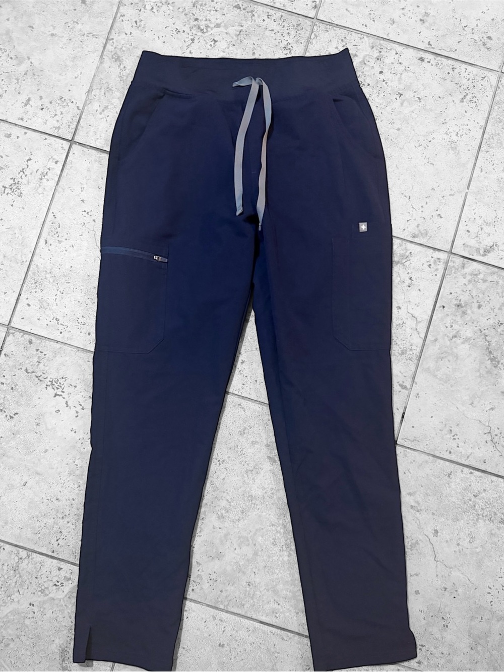 Figs Women’s medium Technical Collection pants